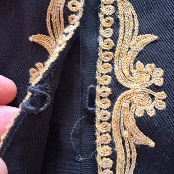 Elegant Black and Gold Women's Blazer - Picture 8 of 16